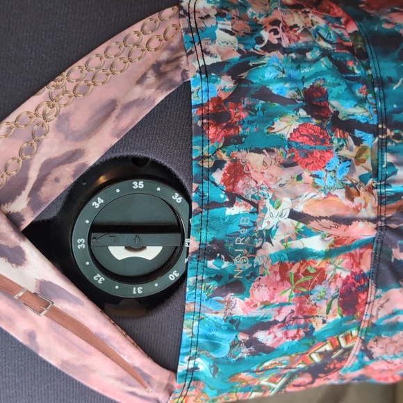 Floral Halter Top Noir E Blanc - Picture 4 of 7